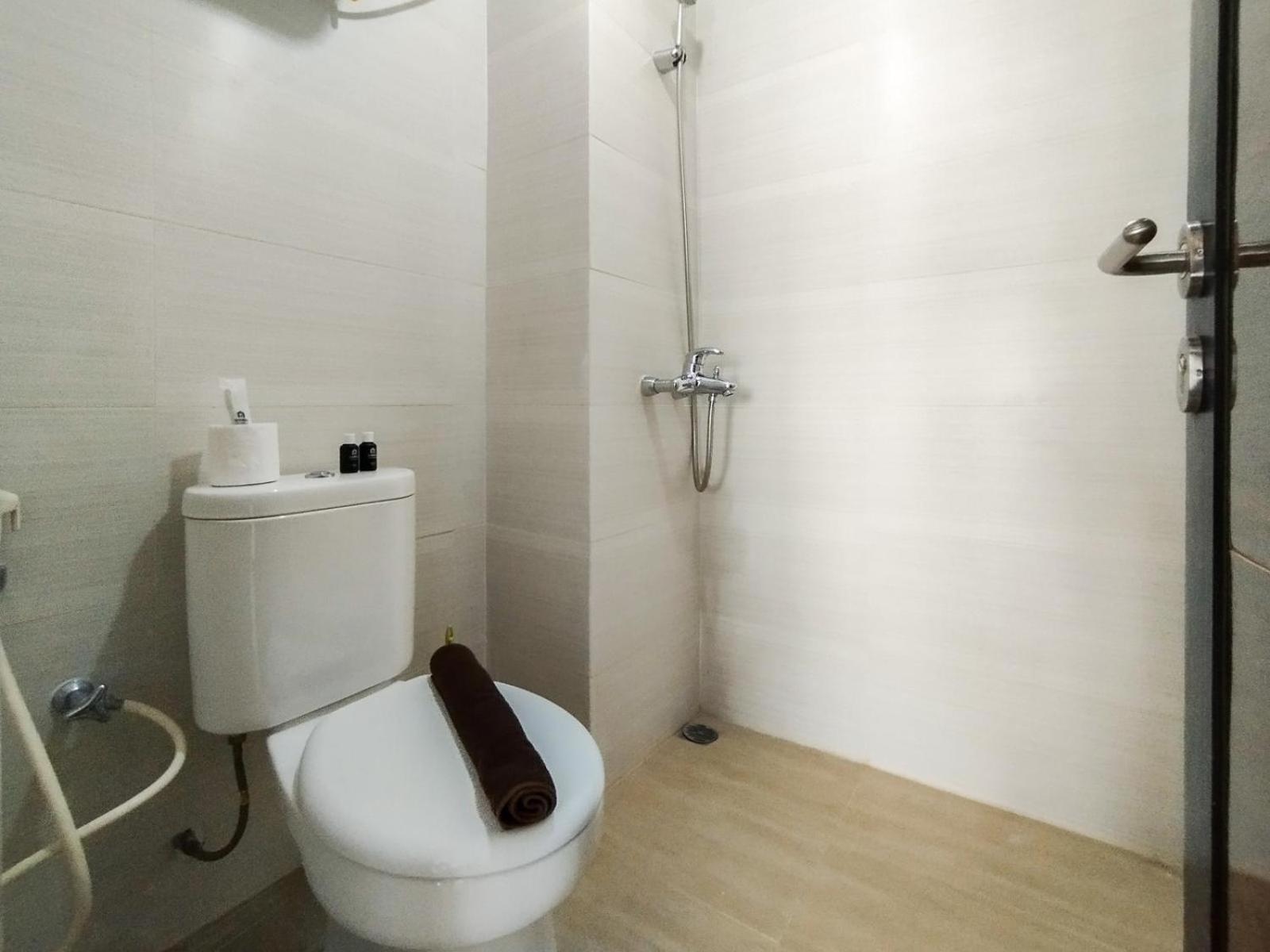 Cozy Industrial Designed 2br At Gateway Pasteur By Travelio *